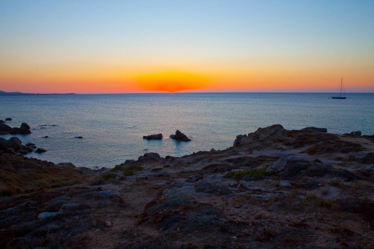 Club Esse Gallura อาเญ็นตู ภายนอก รูปภาพ