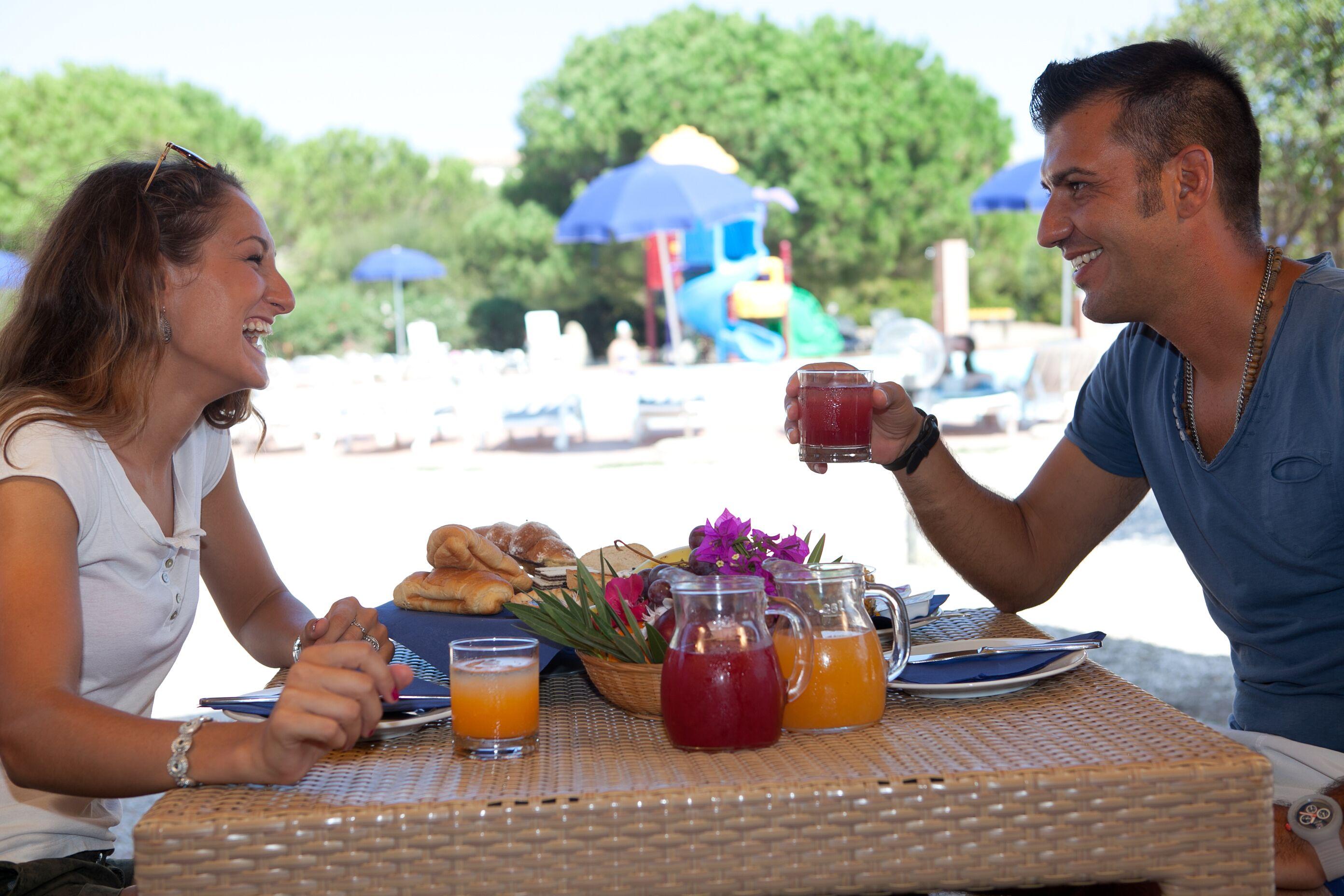 Club Esse Gallura อาเญ็นตู ภายนอก รูปภาพ