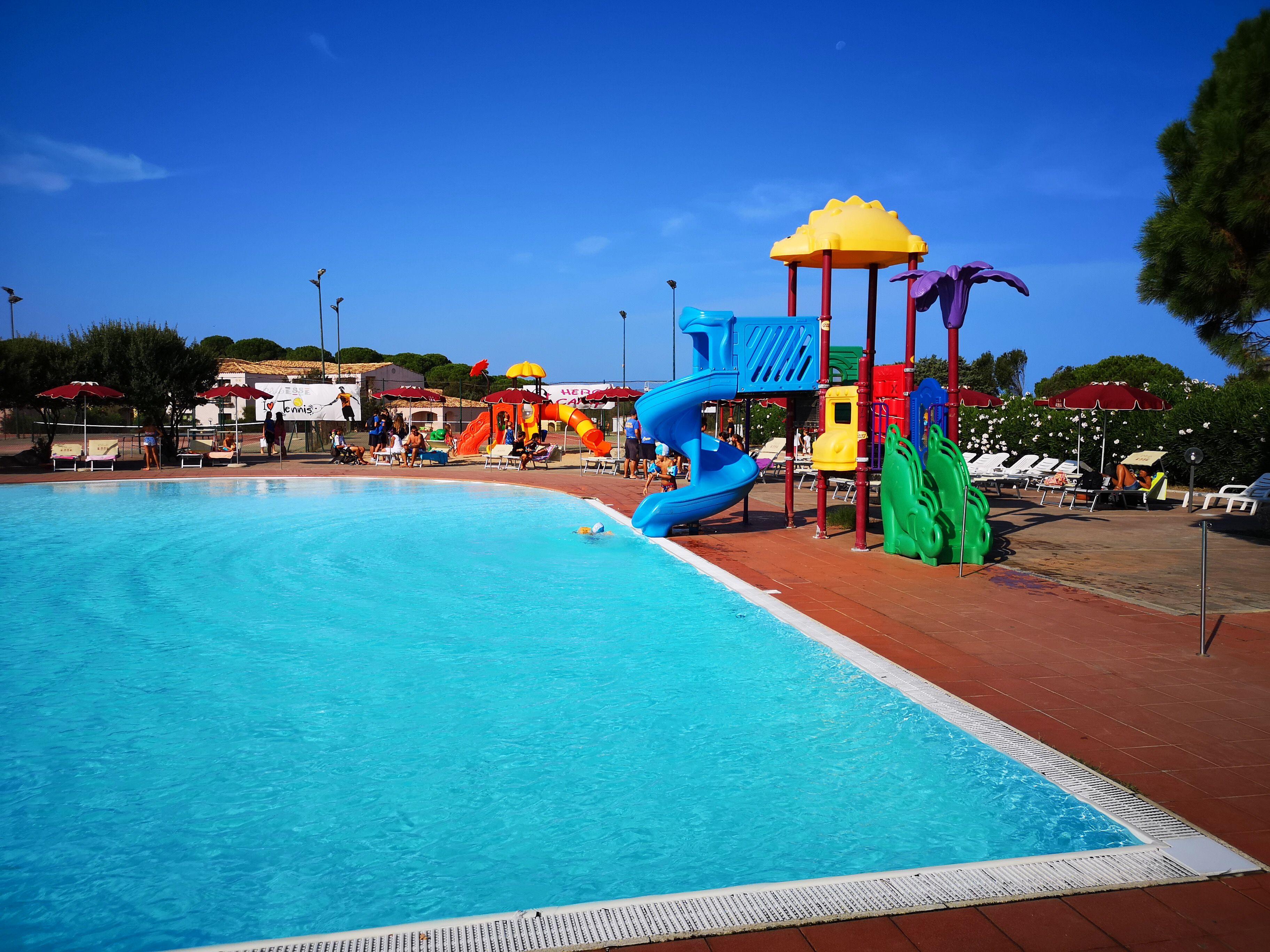 Club Esse Gallura อาเญ็นตู ภายนอก รูปภาพ