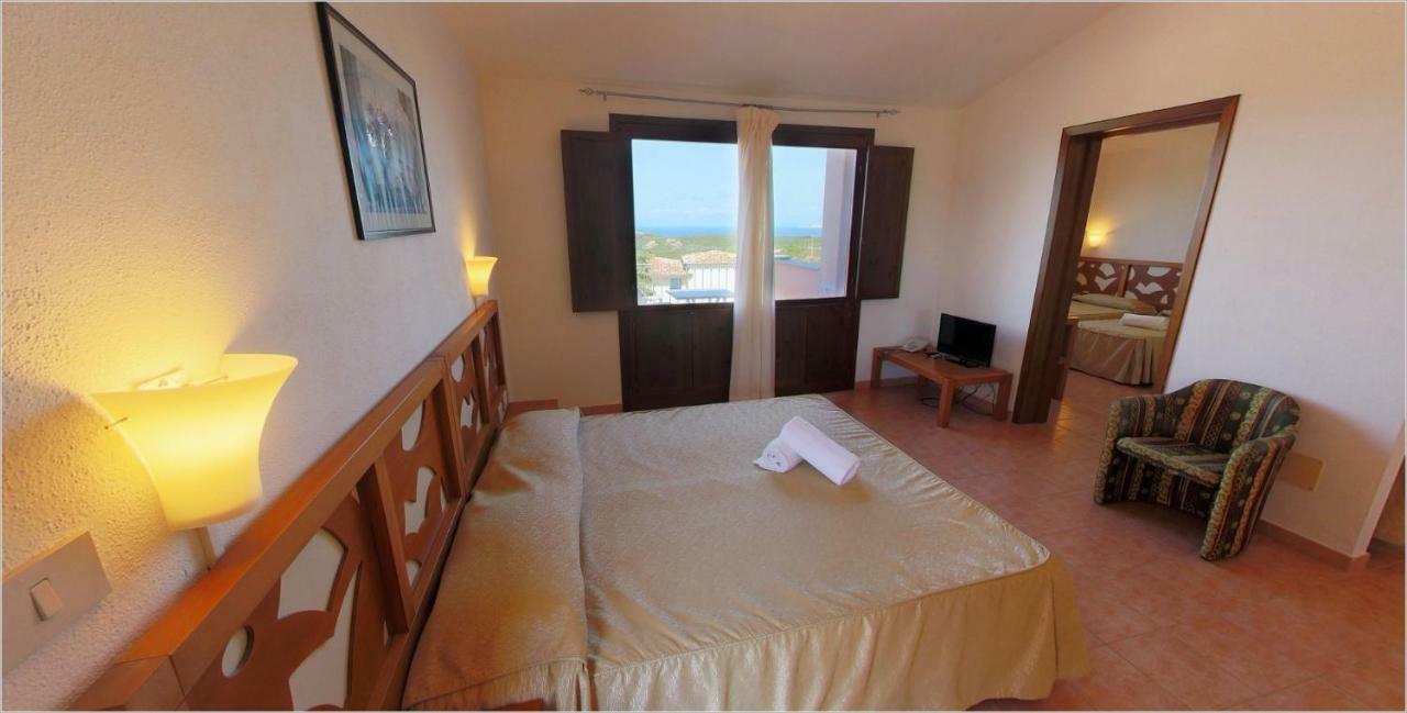 Club Esse Gallura อาเญ็นตู ภายนอก รูปภาพ